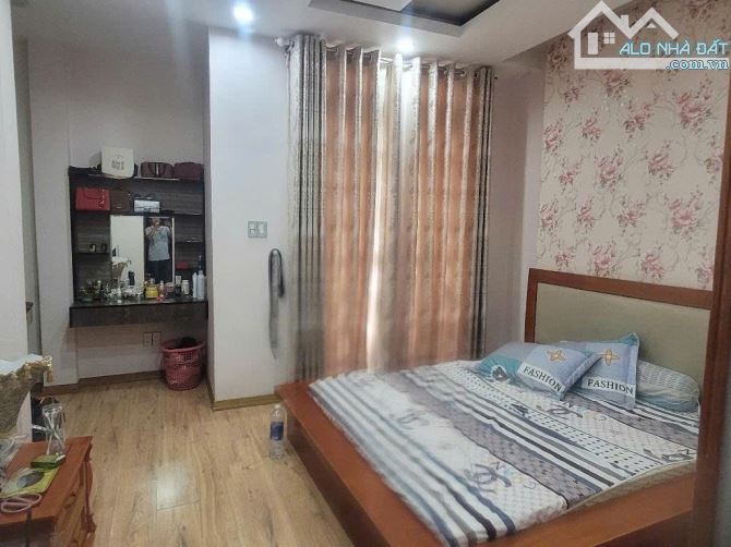 KẸT HẠ 1 TỈ-RỘNG ĐẸP HẺM TO GIÁ HỜI-BÁN NHÀ 5×18-4TẦNG THANG MÁY- HXT 7M LÊ TRỌNG TẤN PH - 4