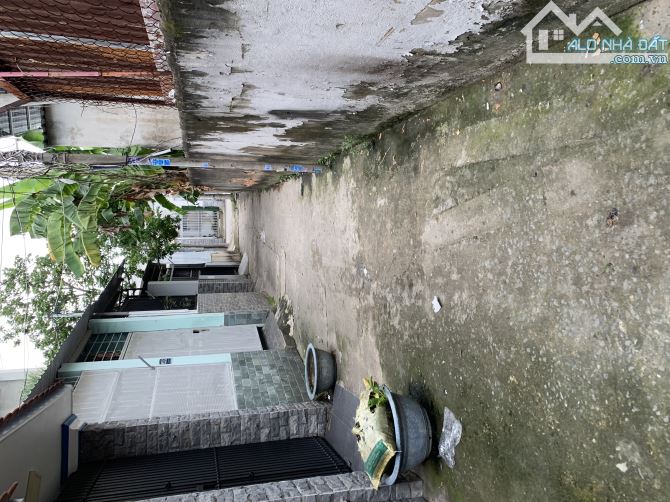 Bán Nhà Thủ Đức, Sau Lưng Chợ Đầu Mối Thủ Đức, DT:48m2, chỉ 2tỷ9 - 4
