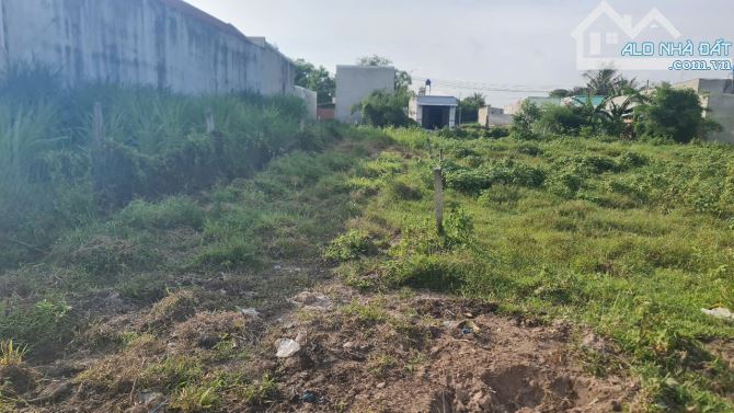 Bán  đất giá rẻ 5x25 m, đường oto,  xã Hòa Khánh Đông, Đức Hòa, Long An giá 950 triệu. - 2