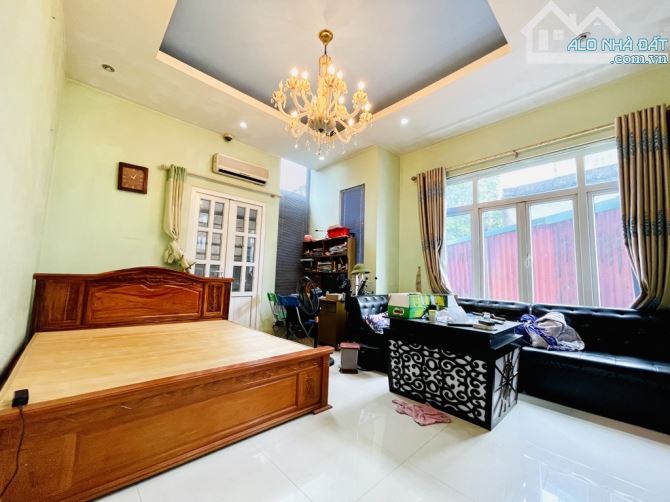 BÁN NHÀ MẶT PHỐ KINH DOANH ĐƯỜNG Ô TÔ TRÁNH DT 70M2 MT 5M LÔ GÓC 3 T - 4