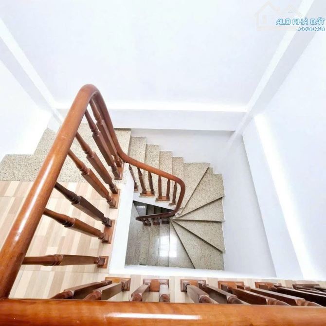 SIÊU HIẾM. CHÍNH CHỦ BÁN NHÀ  PHỐ NAM DƯ DT 40m 5 Tầng giá nhỉnh 7.3 tỉNgõ thoáng ở Sướng - 4