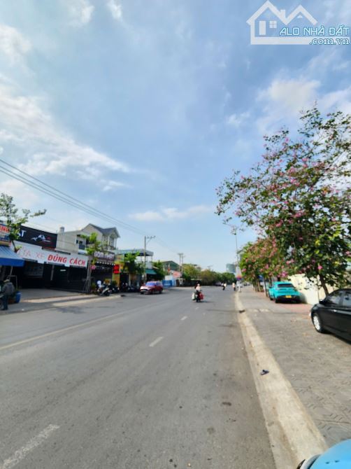 Bán lô góc 7x17m, mặt tiền Hai Bà Trưng p. Đông Hòa gần GO Dĩ An - 4