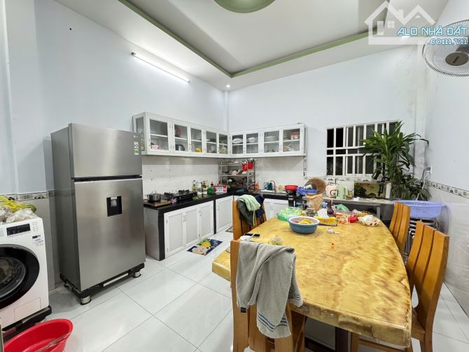 CHỦ GỞI BÁN NHÀ HẺM 533 1 TRỆT 1 LẦU KDC 74 CĂN BỬU HOÀ, 4,2x18=74m2,Đã HOÀN CÔNG,Sổ RIÊNG - 4