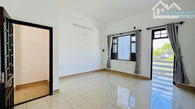 SIÊU HOT- NHÀ 3TẦNG MỚI ĐẸP- MẶT  TIỀN YÊN KHÊ- TT ĐÀ NẴNG- DT 123M2-GIÁ NHỈNH 8 TỶ. - 4