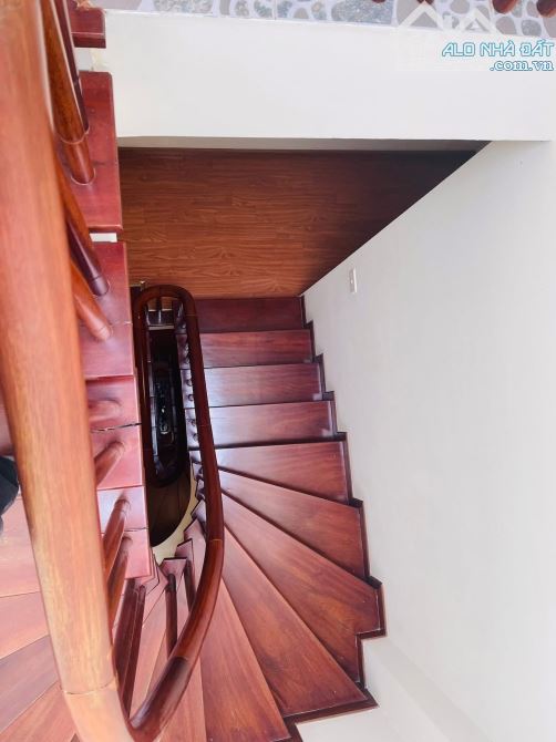 Nhà đẹp ở luôn Hoàng Quốc Việt Cầu Giấy Sổ vuông 38m 5 tầng MT3m6 Giá 15 tỷ Ngõ ô tô tránh - 5