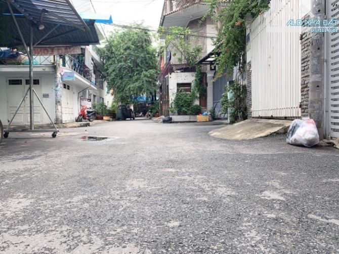 NHÀ 4Tầng BTCT - 117M2 NGAY NGÃ 5 GÒ VẤP, ĐƯỜNG PHAN VĂN TRỊ HẺM 5M. GIÁ BÁN CHỈ 16Tỷ - 5
