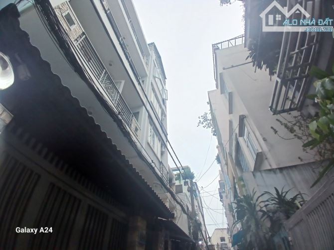 BÁN NHÀ CÁCH MẠNG THÁNG 8-Q.3- 83m² (6.1 x 13,9m)-9PN- CHỈ 9.5 TỶ TL - 3