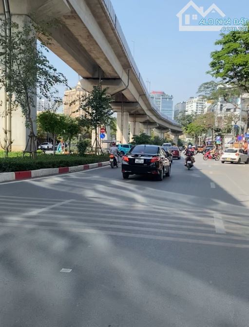 9T MẶT PHỐ VIP NHẤT ĐỐNG ĐA - VIEW HỒ HOÀNG CẦU- KD VÔ ĐỐI - DÒNG TIỀN 3.6 TỶ/ năm - 5