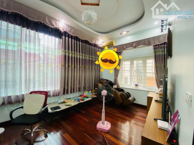 BÁN NHÀ LÔ GÓC, Ô TÔ, CẦU GIẤY DIỆN TÍCH 40M, 5 TẦNG, MẶT TIỀN 4.6M GIÁ NHỈNH 16 TỶ - 5