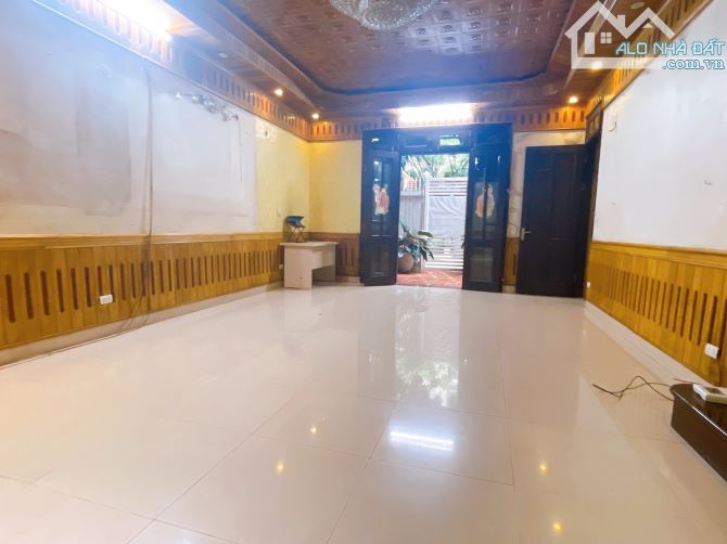 Bán BT Tam Trinh ( Sau Điện máy HC ) - Phân lô bàn cờ , oto chạy vòng quanh - 6