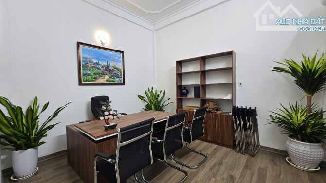 Tôi bán nhà 5T*62m2 phố Hoàng Văn Thái-Thanh Xuân.Mặt ngõ ôtô tránh,vừa ở vừa KD.Giá 13tỷ6 - 6