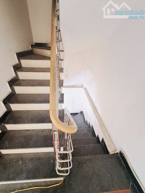 NHÀ PHỐ LÝ QUỐC SƯ - HIẾM - VỊ TRÍ ĐẸP - KINH DOANH ĐỈNH - CHO THUÊ DÒNG TIỀN TỐT - 6