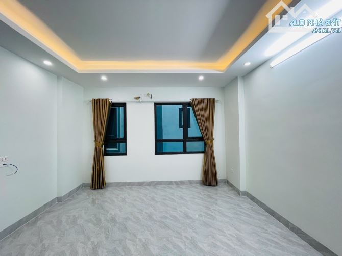 Bán nhà Trung Tựu, Bắc Từ Liêm, 30m2, 5 tầng, mặt tiền 5m, giá 5.65 tỷ - 7