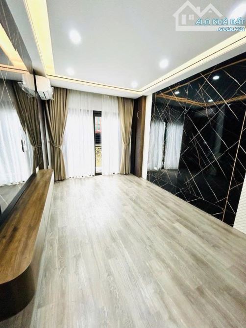 BÁN NHÀ PHÂN LÔ TAM TRINH – 60M² – Ô TÔ VÀO NHÀ – THANG MÁY – FULL NỘI THẤT – NHỈNH 14 TỶ - 8