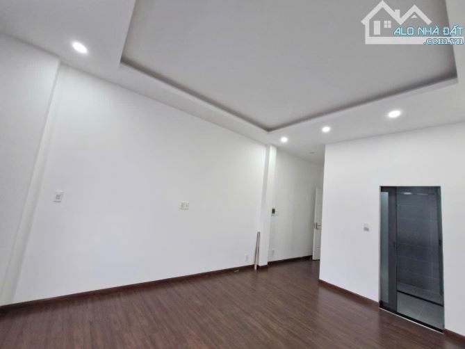 Căn góc 3 tầng, mặt tiền đường đường ô tô thông, P. Thạnh Mỹ Lợi, Quận 2, chỉ 5 tỷ TL - 8