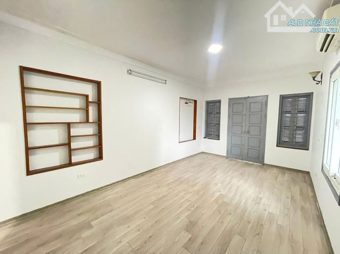 Hàng xóm Times City - Nhà đẹp 39M2 - Giá mềm - Lô góc - Trước nhà rộng thoáng. - 8
