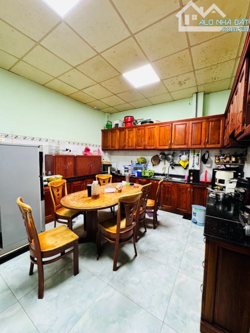 Nhà 3 tầng khu PHÂN LÔ  đường HÀ HUY GIÁP, Q12, dt 120m2 (5mx24m), đường 7m💰6,8Tỷ - 9