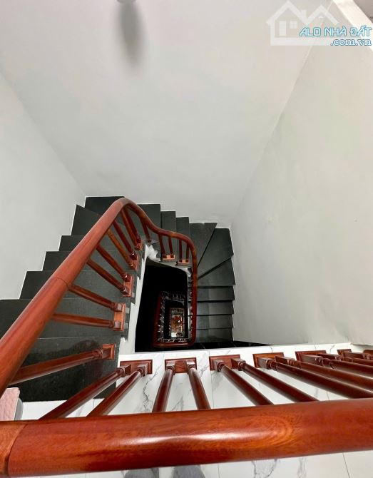 Rẻ nhất Q Hoàng Mai - 45 M - Nhà dân - Lô góc - Sát ô tô - Full nội thất - Chỉ 150 Tr/M2. - 9