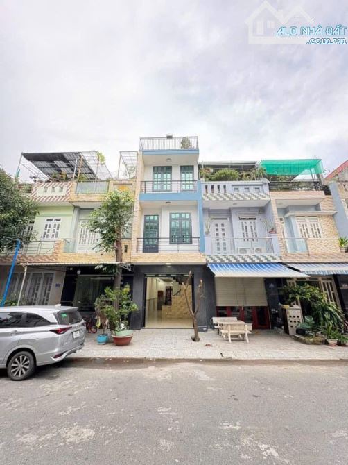 Bán nhà 1T2L 4x15m, đường số 3 KDC Toa Xe p.Dĩ An gần Vincom 550
