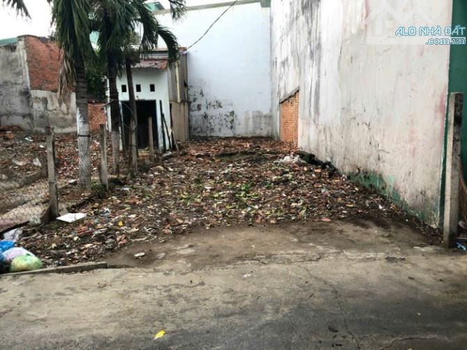 Bán Gấp Lô Đất 100m, 5x20, Hẻm xe hơi, Xây dựng tự do, SHR, TT Nhà Bè, Giá 5.9 tỷ