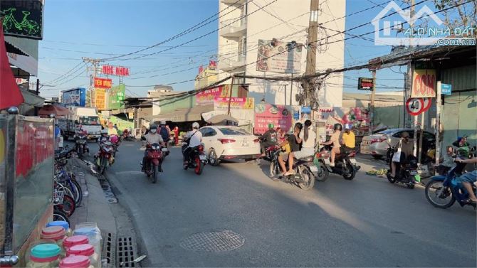 Cần Bán 16.500m2 Đất MT Đường Trường Lưu - Long Trường Q9  Giá Chỉ 165 Tỷ