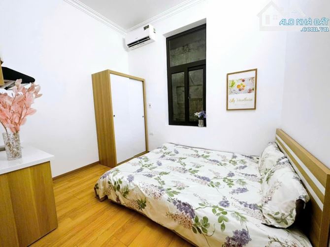 Tòa CCMN mới, 4 tầng, 52m, Doanh thu 40tr/tháng, gần ngã ba Vũ Ngọc Phan – Láng Hạ