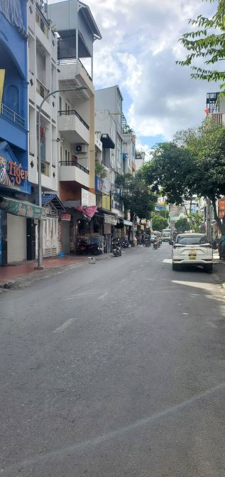 Bán nhà hẻm ô tô Khu Bàu Cát, Đồng Đen,7.4x17m, 2 tầng, 11 tỷ xíu