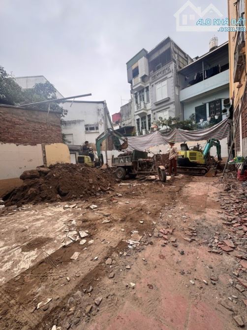 PHỐ NGHI TÀM – TÂY HỒ - KINH DOANH – 145 M2 ĐẤT – MẶT TIỀN 5.5 M – GIÁ 22.4 TỶ.
