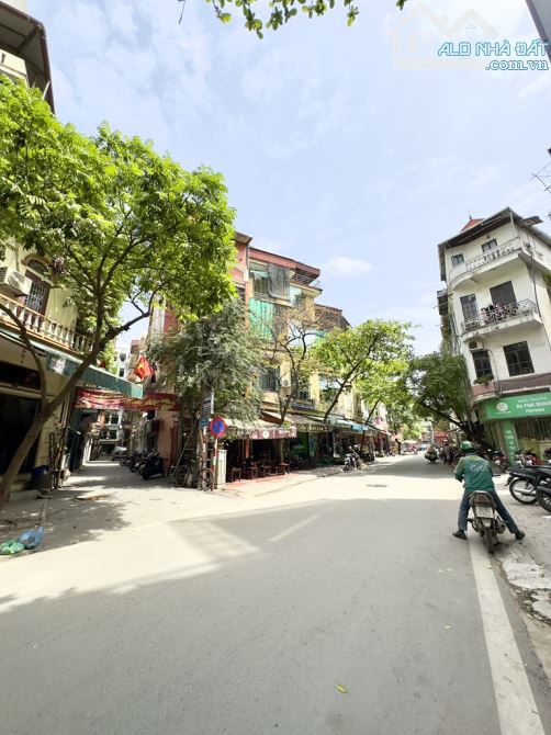 Thanh xuân . Vương Thừa Vũ 52m 5 tầng 19.5 tỷ. Gần Trường Chinh . Cù chính Lan.