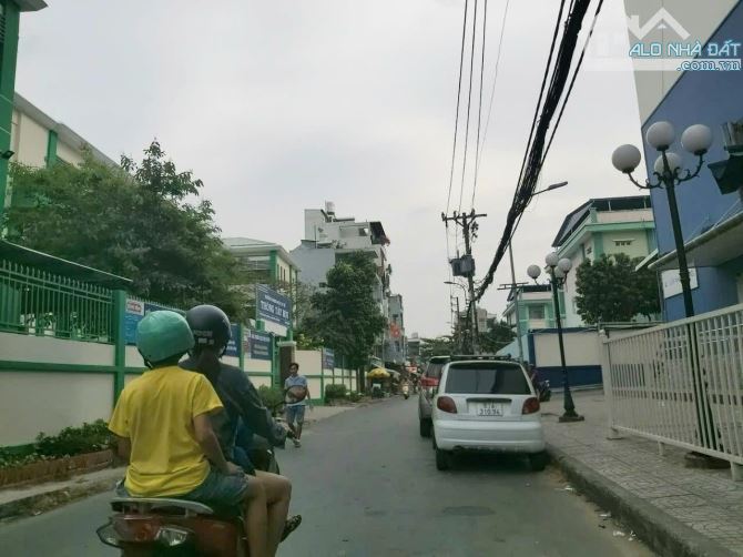 Bán nhà Gò Vấp, hẻm xe hơi, 76M2,2 tầng BTCT, 4PN,satCOOPMART Quang Trung, 6.7TỶ TL