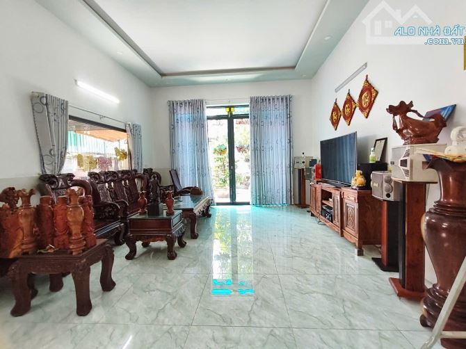 NHÀ ĐẸP 328M² – GẦN CHỢ CẦU XÁNG, SÁT TRẦN VĂN GIÀU – CHỈ 3.1 TỶ TL
