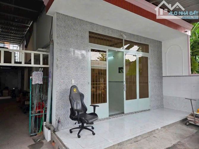 Cần Bán nhanh Cănnhaf ở tân hiệp Hóc Môn 720triệu Sổ hồng Riêng 94m2 bao Phí Thuế