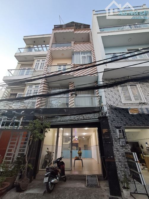 Bán nhà HXH 6m Trần Thái Tông p15 Q.TB dt: 4,5 x 20m KC: 3 lầu giá : 11.3ty