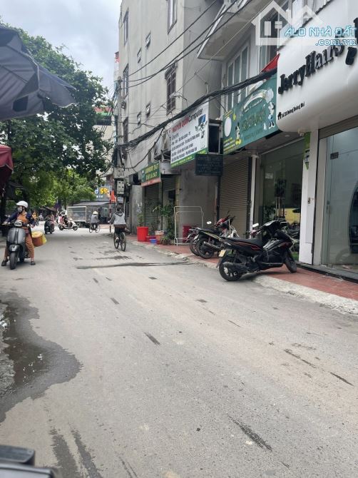 Bán nhà đường Hoàng Mai ô tô tránh, Dt 58m2, 4t, kinh doanh đỉnh.