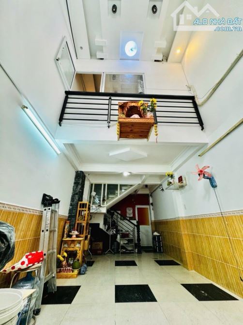 Bán nhà HXH ĐẾN CỬA Nguyễn Đình Chiểu Q.3, 5 tầng, nở hậu tài lộc, chỉ 9.x tỷ