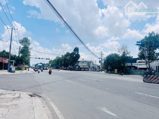 Bán nhà đẹp lung linh, mặt tiền rộng 6,5m Trần Quang Diệu - Mỹ Phước TVạn, 150m2.