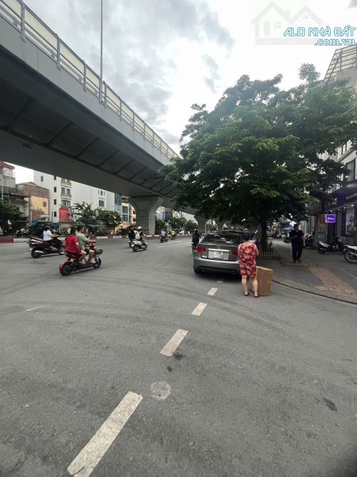 Bán đất tặng nhà 10m ra phố Minh Khai,72m,vỉa hè 6m,oto vào nhà, 21.5 tỷ