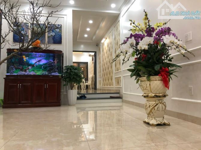 Bán căn nhà 5 tầng thang máy cực đẹp tuyến 2 ICC Quán Mau, Lạch Tray, Hải Phòng