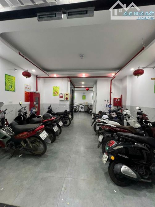 Bán chung cư mini,căn hộ dịch vụ Phú Đô,Nam Từ Liêm ngõ nông,ô tô đỗ cửa giá 15.5 tỷ