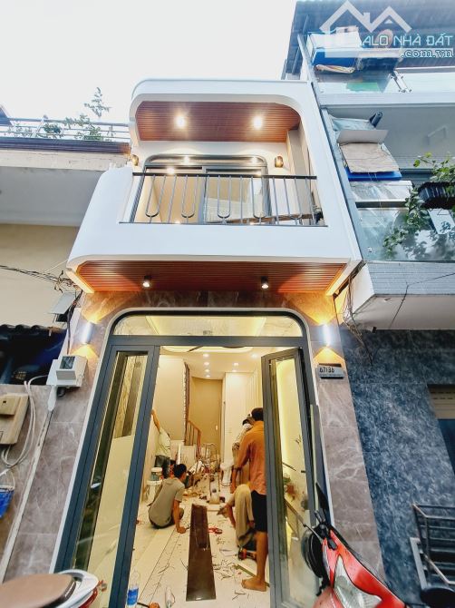 Bán nhà 2 tầng Bùi Văn Ba, Q.7, full nội thất, giá chỉ 3.4 tỷ