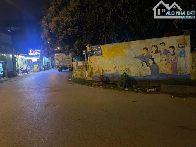 Bán gấp mảnh đất Liên Ninh ô tô vào đất ,kinh doanh ,giá tốt giá 7.6 tỷ