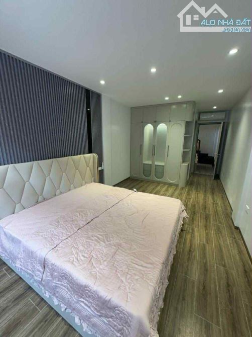 Tôn Đức Thắng, Nhà đẹp ở ngay, 10m oto tránh, 30m ra phố, 6 tầng TM. 40m2, mt 4m. 12.4 tỷ! - 10