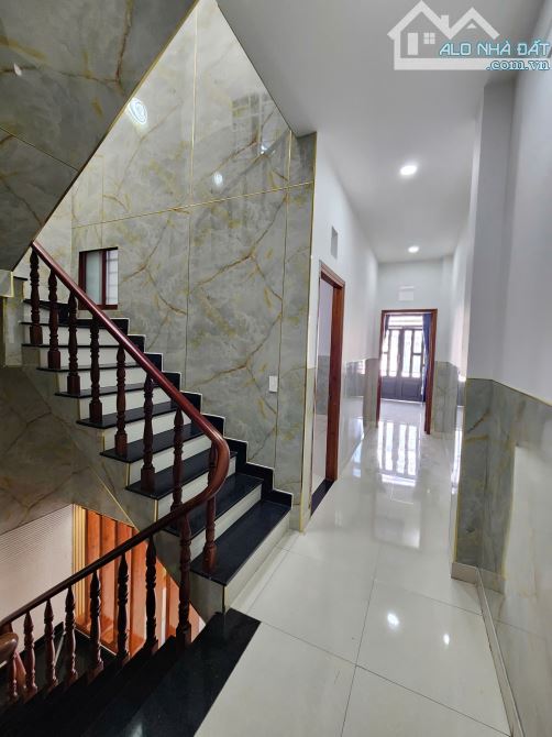 Bán nhà 1 trệt 2 lầu p.Tân Đông Hiệp Tp Dĩ An chỉ 4,99 tỷ TL M4377 - 11