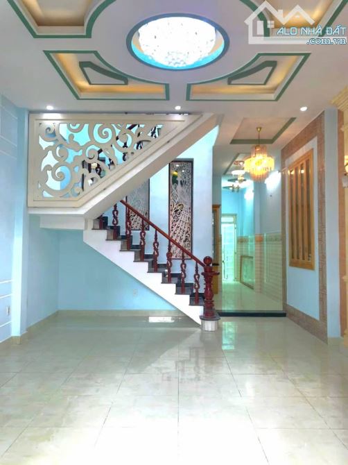 Ngộp giá bán căn nhà 1 lầu 1 trệt tại 1 sẹc nguyễ thị sóc,hóc môn 70m2 giá 950tr sổ riêng - 1