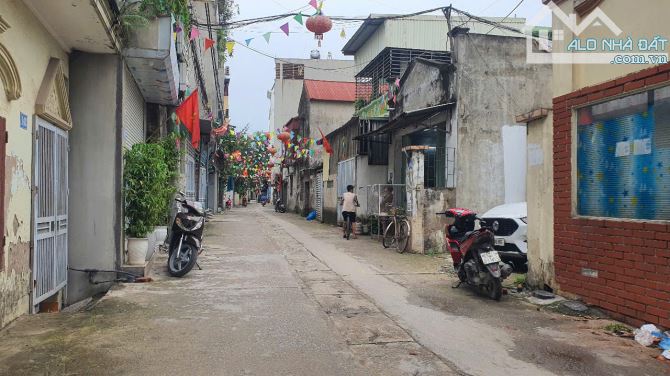 HÀNG F0- NHÀ CẤP4 THỌ AM- LIÊN NINH Ô TÔ ĐỖ CỬA CHỈ 3,95 TỶ - 1