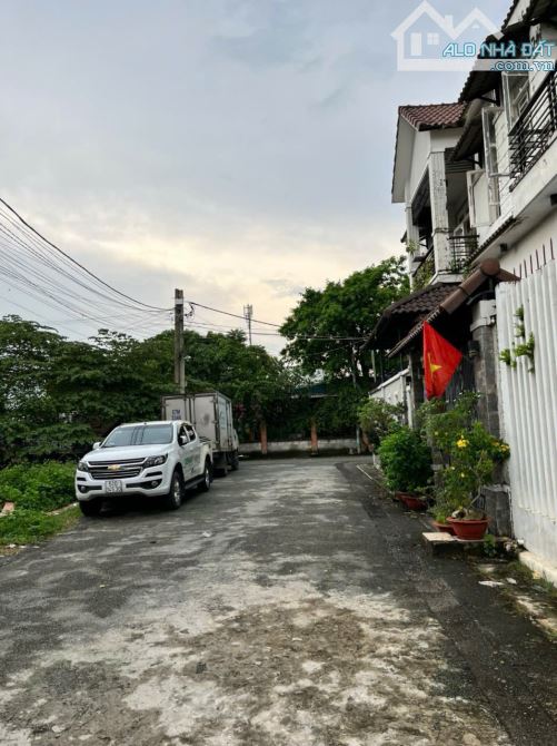 Bán nhà đất 8*18m xây dựng 4*18m lầu trệt. Ngay ngã tư hóc môn - 1