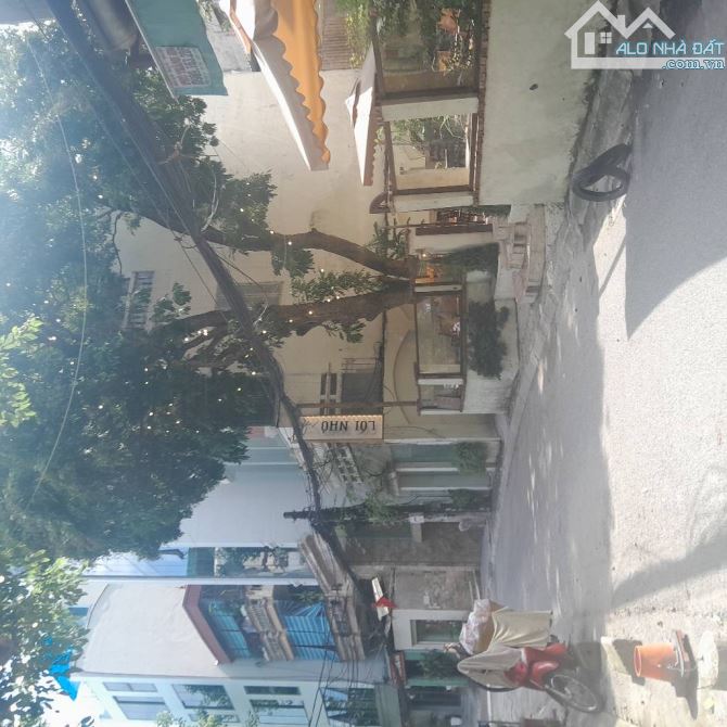 Bán đất tặng nhà Hoàng Quốc Việt, dt100m, mt 6,6m, sát phố, trước nhà ô tô tránh, 37 tỷ. - 1