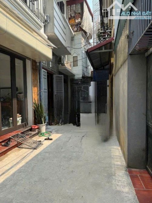 HÀNG NGON 🏠 BÁN NHÀ NGÔ GIA TỰ - LONG BIÊN - 50M2 - GIÁ RẺ – ĐẦU TƯ 💸 Chỉ 5.X tỷ - 1