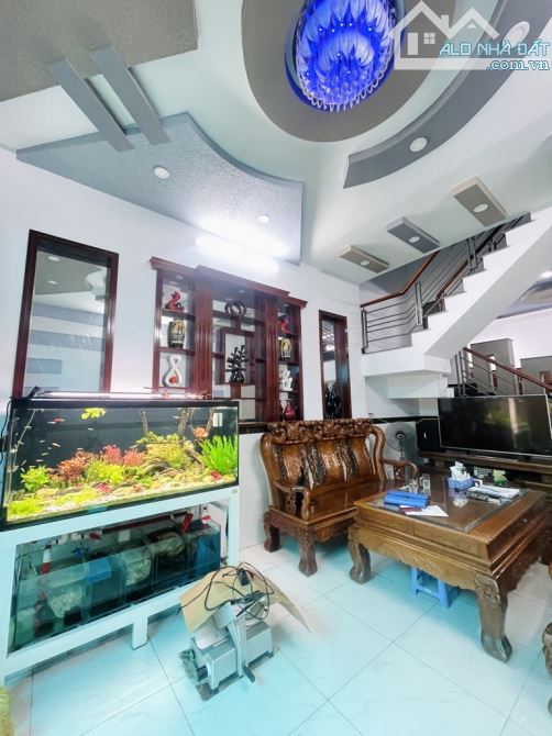 SIÊU PHẨM MT TRƯƠNG THỊ HOA - 65M2 NỞ HẬU - 4T - 4PN - ĐƯỜNG XE HƠI - HOÀN CÔNG ĐỦ - 1
