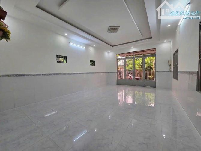Cần Bán nhanh Cănnhaf ở tân hiệp Hóc Môn 720triệu Sổ hồng Riêng 94m2 bao Phí Thuế - 1